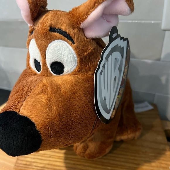 Scooby-Doo Animal Adventure Warner Bros. 9" Soft Collectible Plush Toy NWT - Picture 3 of 4